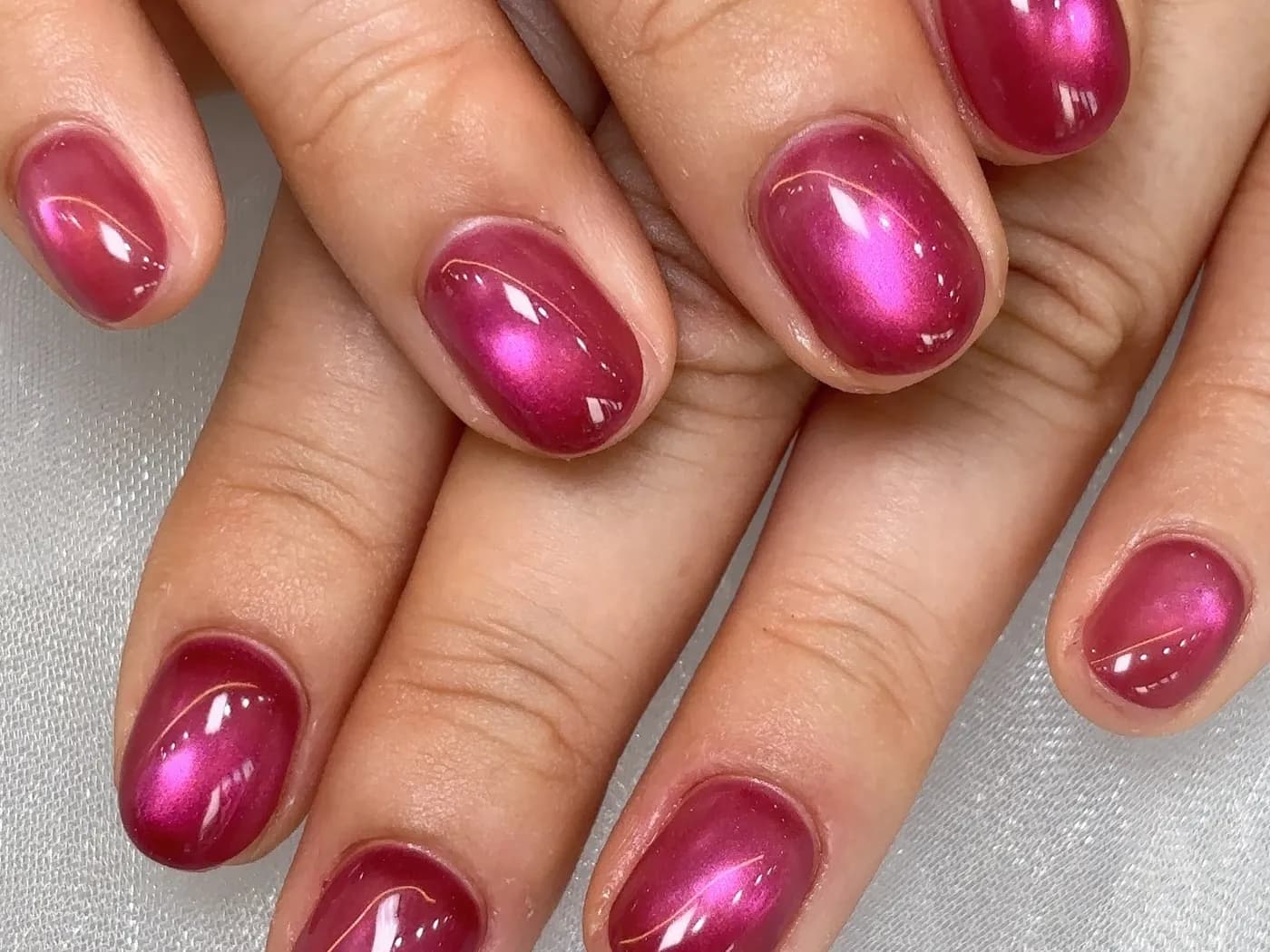 JIA NAIL 明洞美甲沙龍 洋紅貓眼磁吸膠美甲