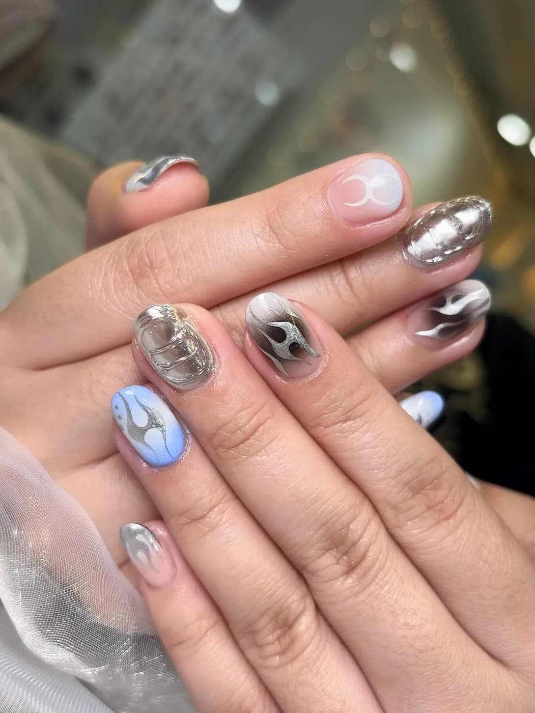混搭飾品貓眼美甲 · JIA NAIL 美甲 明洞