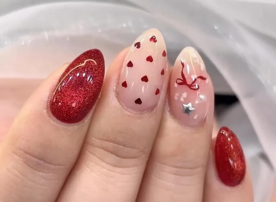紅色愛心美甲彩繪 · JIA NAIL 美甲 明洞